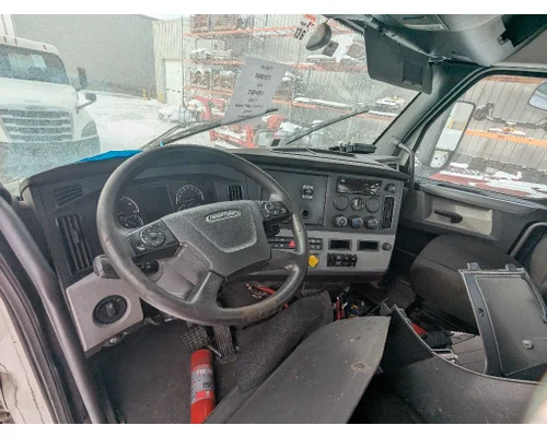 FREIGHTLINER Cascadia Radiator