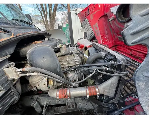 FREIGHTLINER Cascadia Radiator