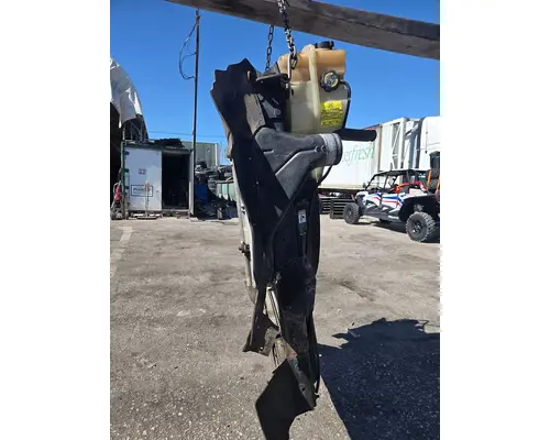 FREIGHTLINER Cascadia Radiator