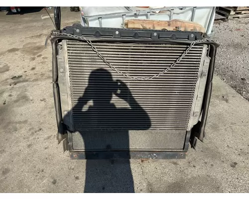 FREIGHTLINER Cascadia Radiator