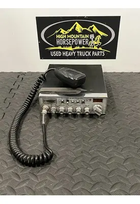 FREIGHTLINER Cascadia Radio