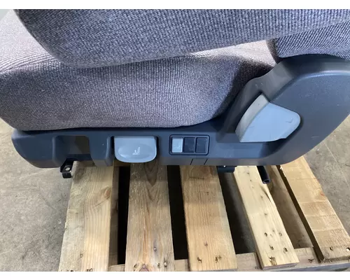 FREIGHTLINER Cascadia Seat, Front
