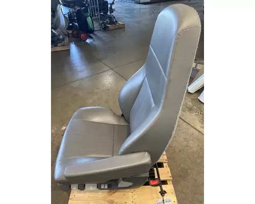 FREIGHTLINER Cascadia Seat, Front