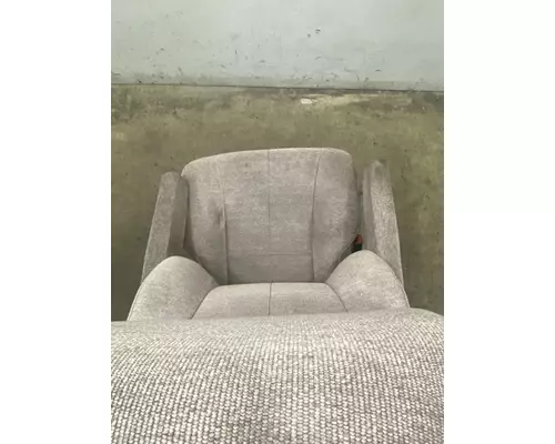 FREIGHTLINER Cascadia Seat, Front