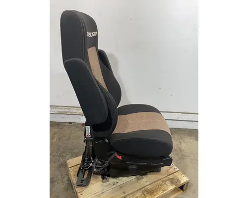 FREIGHTLINER Cascadia Seat, Front