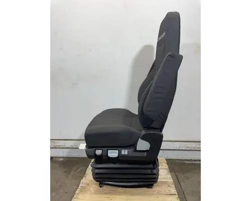 FREIGHTLINER Cascadia Seat, Front