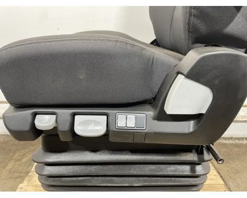 FREIGHTLINER Cascadia Seat, Front