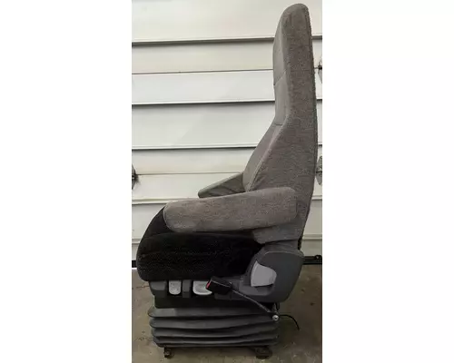 FREIGHTLINER Cascadia Seat, Front