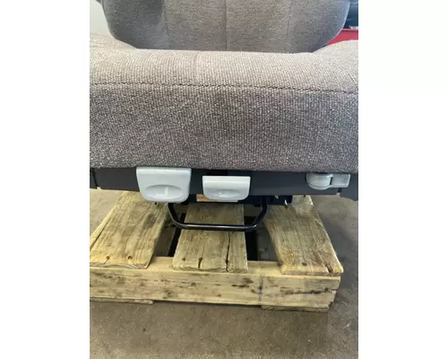 FREIGHTLINER Cascadia Seat