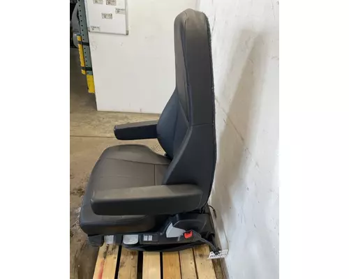 FREIGHTLINER Cascadia Seat