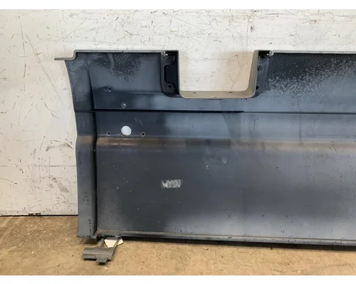 FREIGHTLINER Cascadia Side Fairing