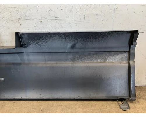 FREIGHTLINER Cascadia Side Fairing
