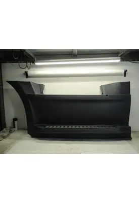 FREIGHTLINER Cascadia Side Fairing