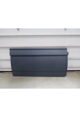 FREIGHTLINER Cascadia Side Fairing