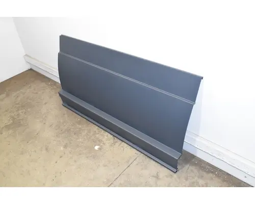 FREIGHTLINER Cascadia Side Fairing