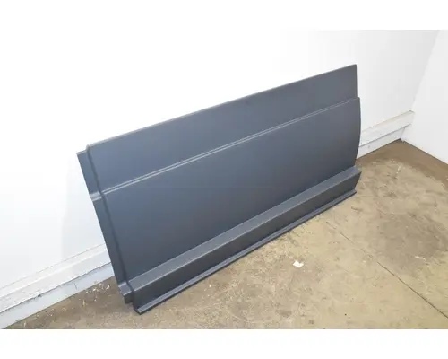 FREIGHTLINER Cascadia Side Fairing