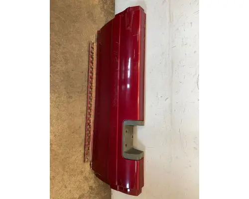 FREIGHTLINER Cascadia Side Fairing