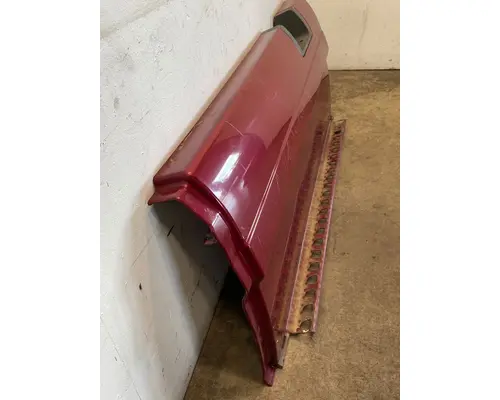 FREIGHTLINER Cascadia Side Fairing