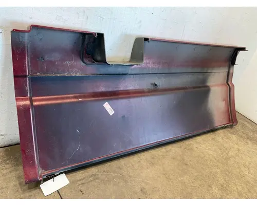 FREIGHTLINER Cascadia Side Fairing