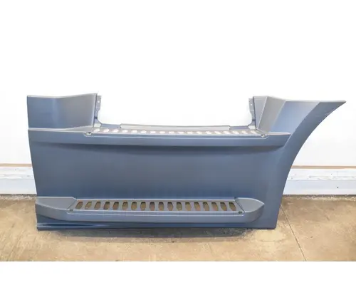FREIGHTLINER Cascadia Side Fairing