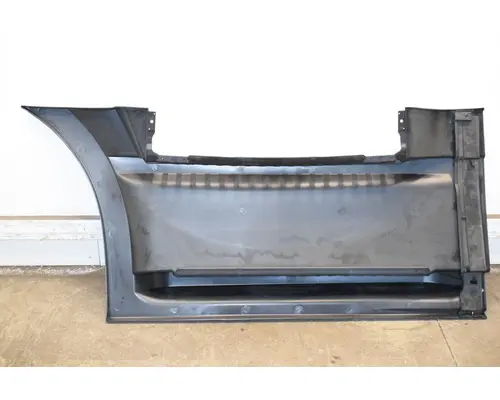 FREIGHTLINER Cascadia Side Fairing