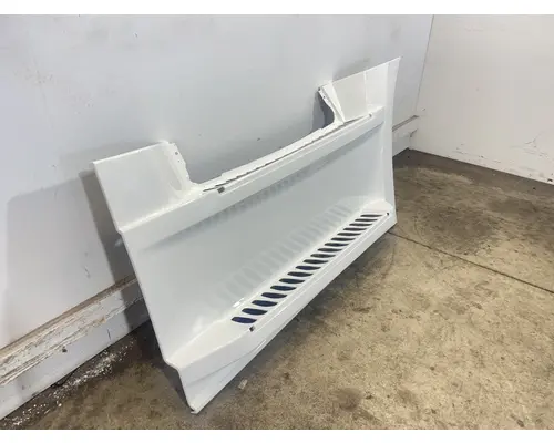 FREIGHTLINER Cascadia Side Fairing