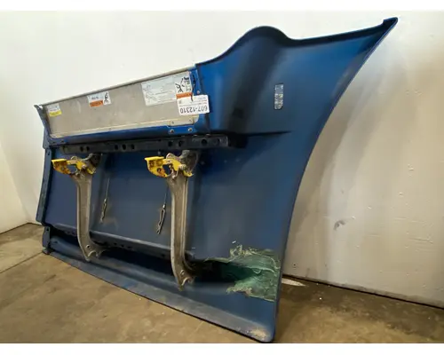 FREIGHTLINER Cascadia Side Fairing