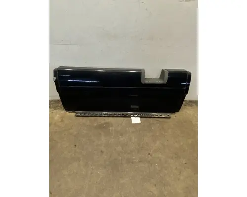 FREIGHTLINER Cascadia Side Fairing