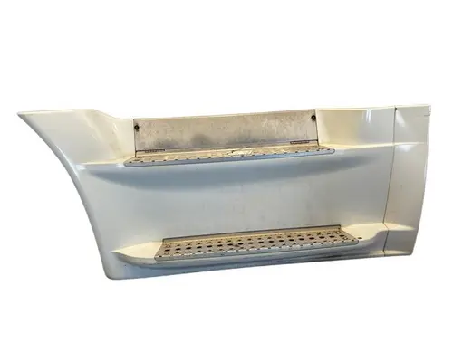 FREIGHTLINER Cascadia Side Fairing