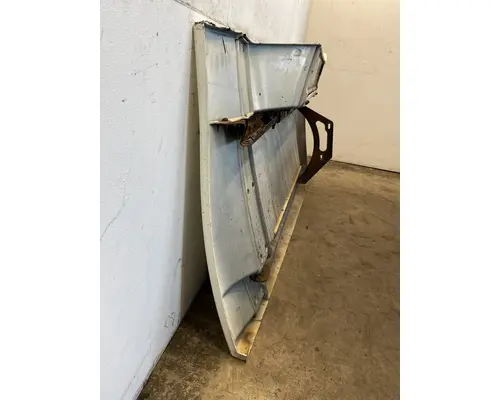FREIGHTLINER Cascadia Side Fairing