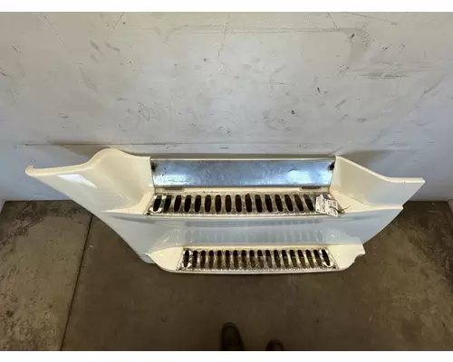 FREIGHTLINER Cascadia Side Fairing