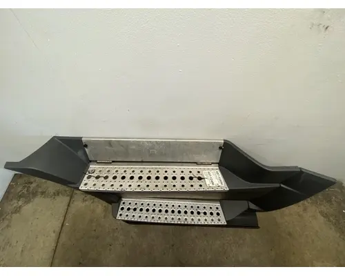 FREIGHTLINER Cascadia Side Fairing