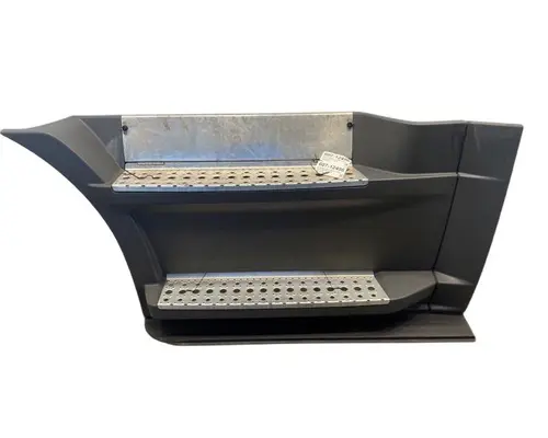 FREIGHTLINER Cascadia Side Fairing