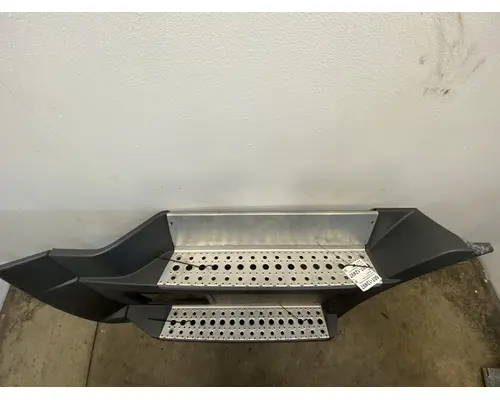 FREIGHTLINER Cascadia Side Fairing