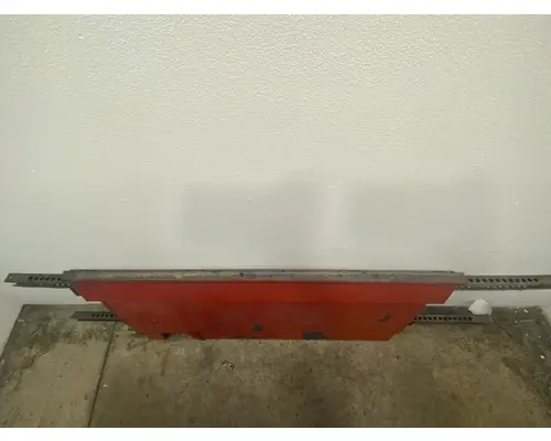 FREIGHTLINER Cascadia Side Fairing