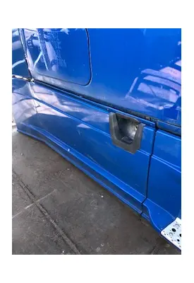 FREIGHTLINER Cascadia Side Fairing