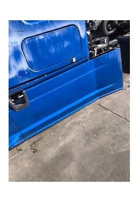 FREIGHTLINER Cascadia Side Fairing