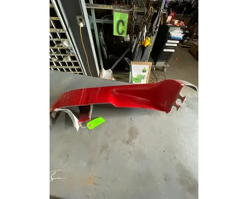 FREIGHTLINER Cascadia Side Fairing