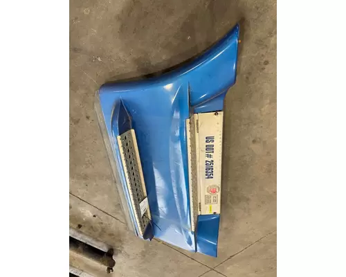 FREIGHTLINER Cascadia Side Fairing