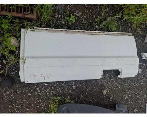 FREIGHTLINER Cascadia Side Fairing