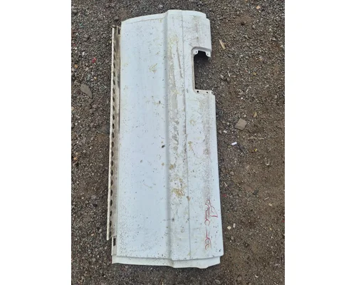 FREIGHTLINER Cascadia Side Fairing