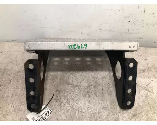 FREIGHTLINER Cascadia Step