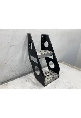 FREIGHTLINER Cascadia Step