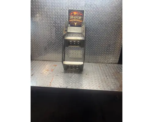 FREIGHTLINER Cascadia Step