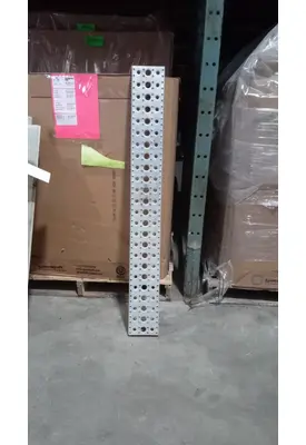 FREIGHTLINER Cascadia Step