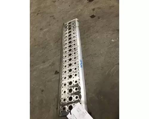 FREIGHTLINER Cascadia Step