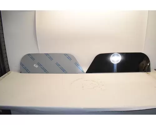 FREIGHTLINER Cascadia Sun Visor (External)