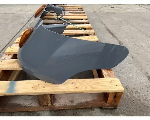 FREIGHTLINER Cascadia Sun Visor (External)