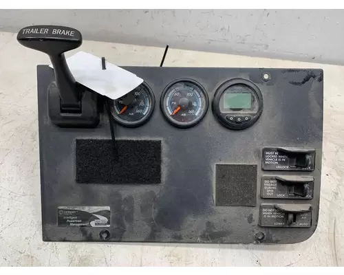 FREIGHTLINER Cascadia Switch Panel