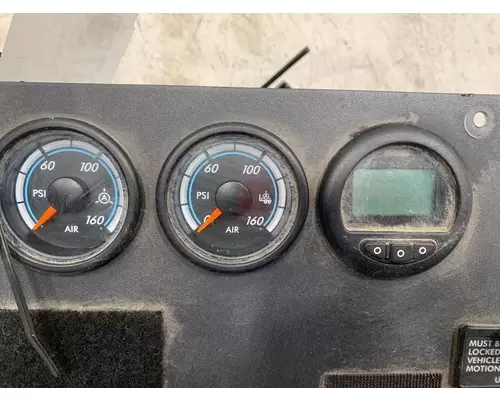 FREIGHTLINER Cascadia Switch Panel